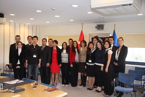 The Student Group from the Macquaire University and Coordinator of Directorate of Accession Policy Elif Kurþunlu