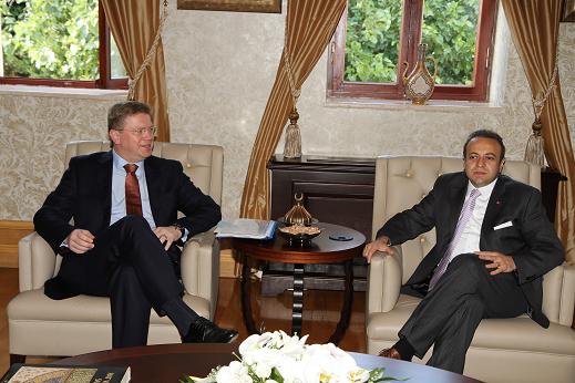Devlet Bakanı ve Başmüzakereci Egemen Bağış ve Stefan Füle