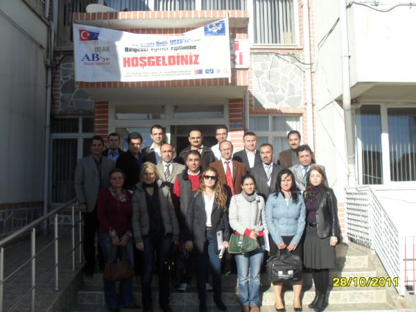 24_28_10_2011_egiticilerin__egitimi