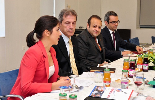 Avrupa Birliği Bakanı ve Başmüzakareci Egemen Bağış, Almanya Federal Cumhuriyeti (AFC) Meclis Milletvekilleri ve Hür Demokratik Parti Dış İlişkiler Çalışma Grubu Üyelerini Makamında Kabul Etti. Avrupa Birliği Bakanı ve Başmüzakareci Egemen Bağış, Almanya Federal Cumhuriyeti (AFC) Meclis Milletvekilleri ve Hür Demokratik Parti Dış İlişkiler Çalışma Grubu Üyelerini Makamında Kabul Etti.